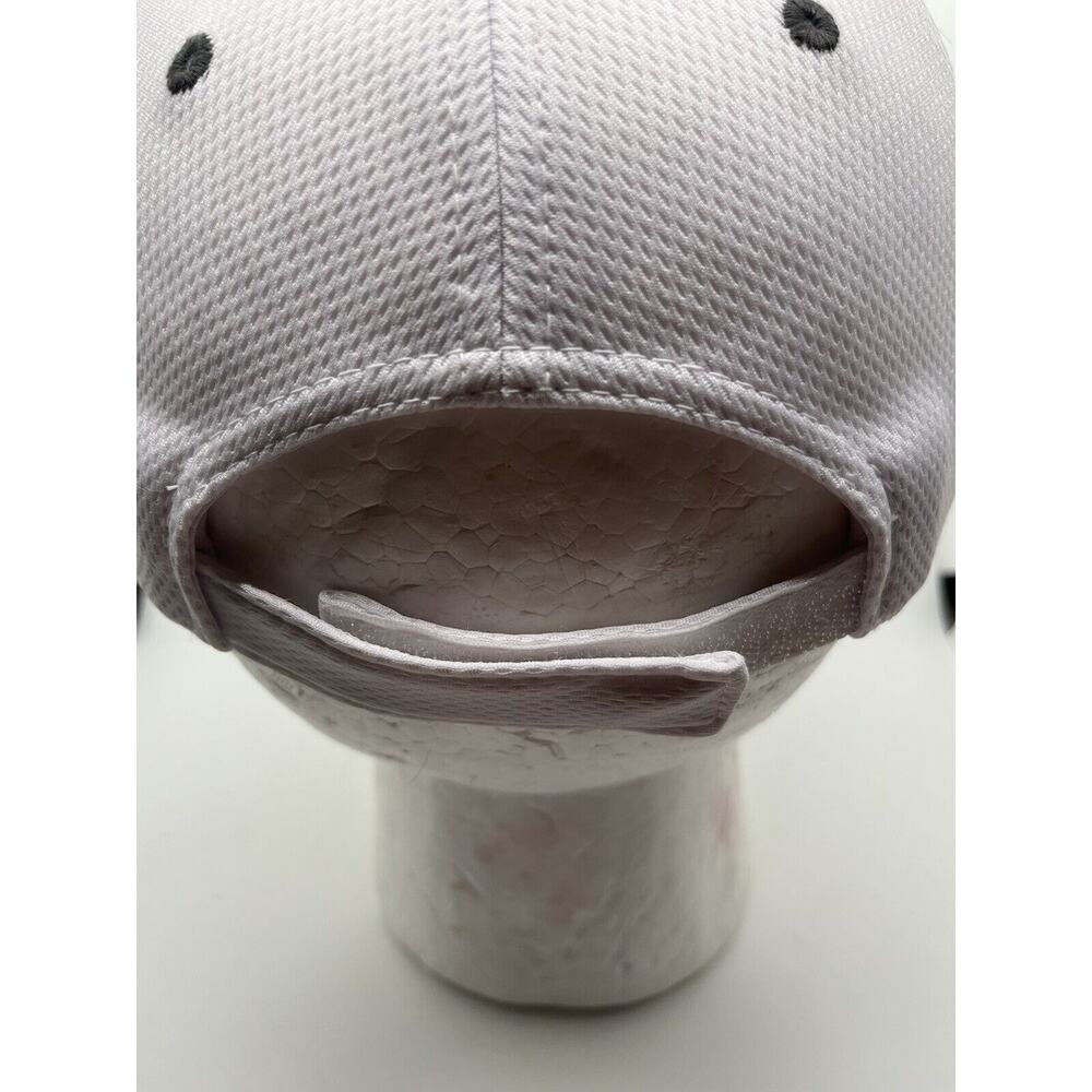 Mercedez-Benz Official Hat/Cap One Size Fits All - Picture 4 of 9